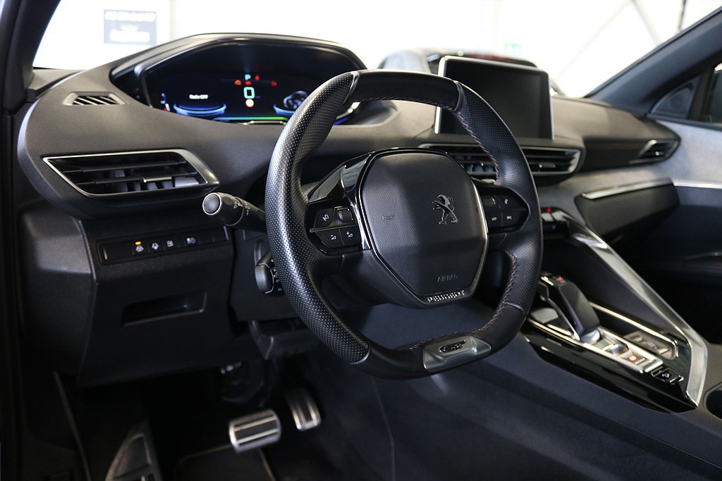 Bild på GT Plug-in Hybrid 300hk AWD - Navi, Carplay