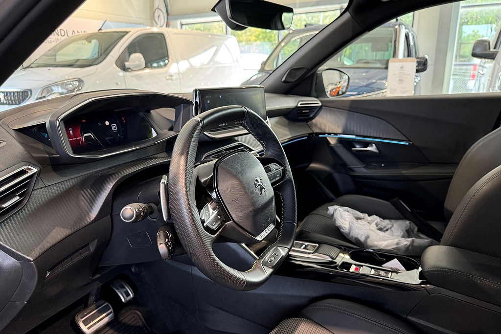 Bild på GT 1.2 PT 130hk Aut - CARPLAY