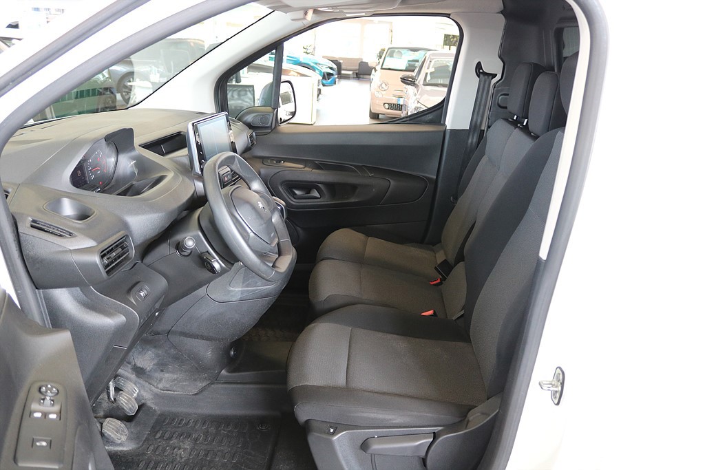 Bild på PRO BHDi 75hk L1 - CARPLAY