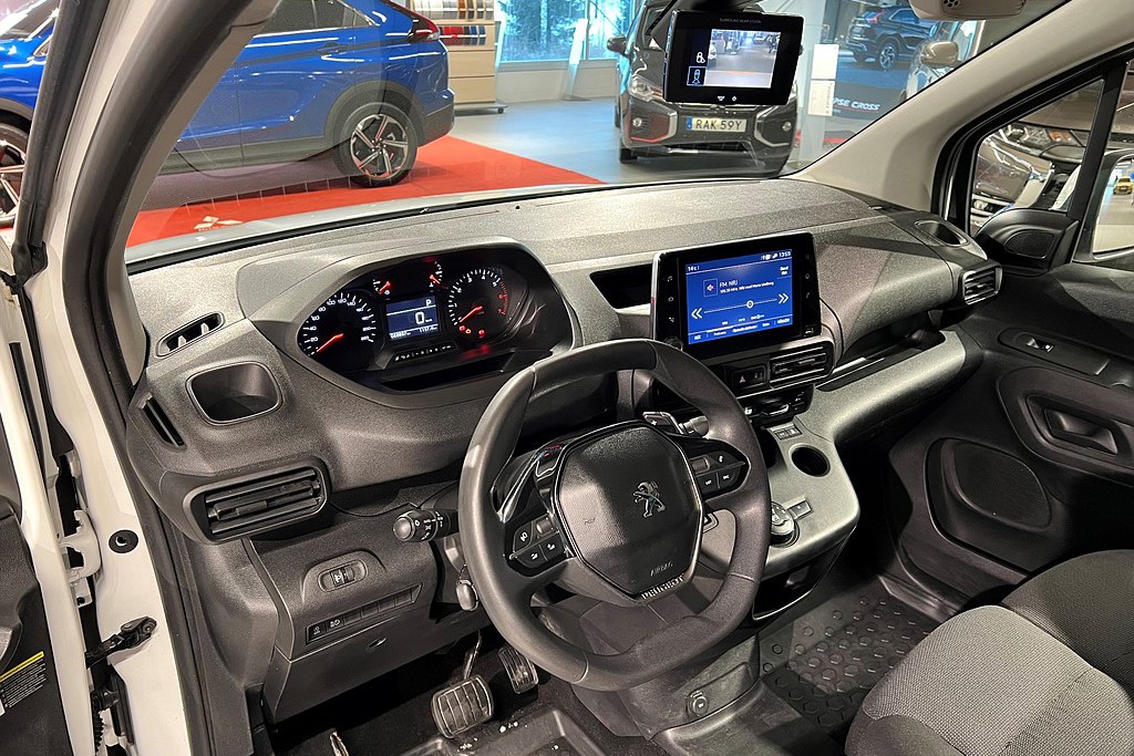 Bild på PRO+ L1 1.5 BHDi 130hk Aut - KEYLESS, VÄRMARE
