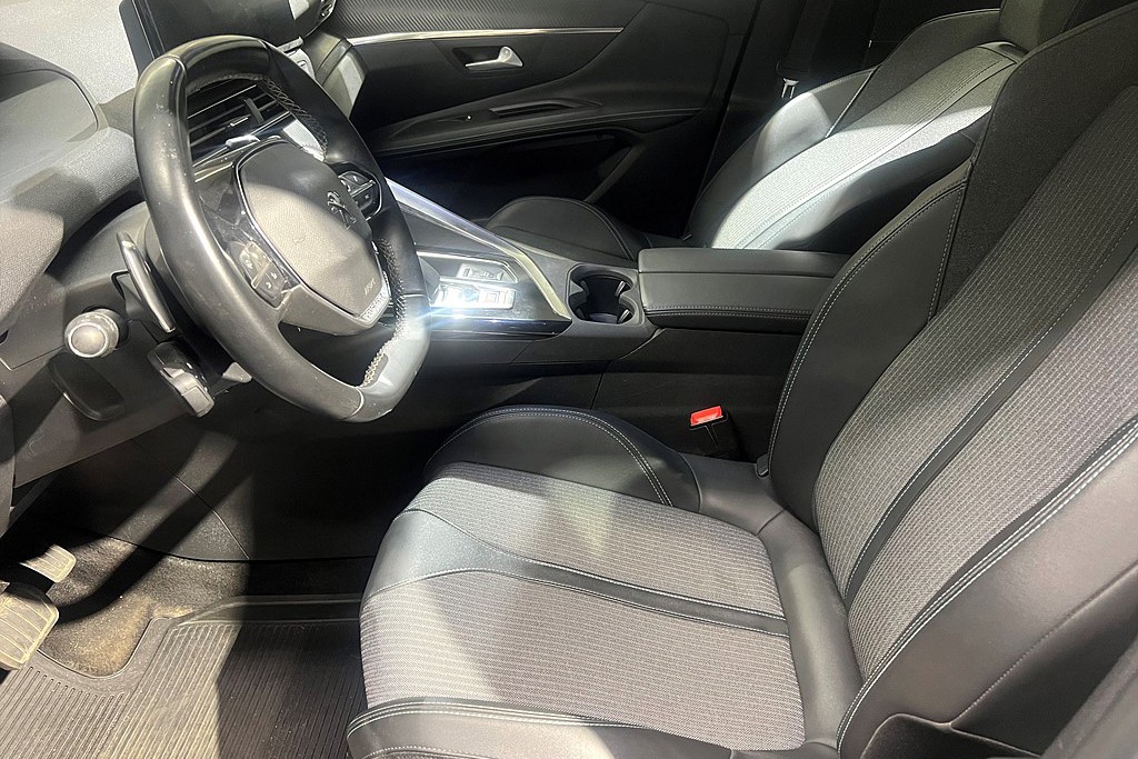 Bild på Allure Hybrid 225hk Aut - BACKKAMERA