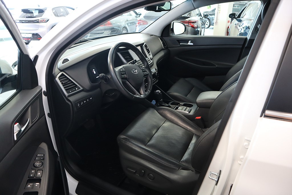 Bild på Premium 1.6 T-GDI 177hk AWD Aut - Panorama