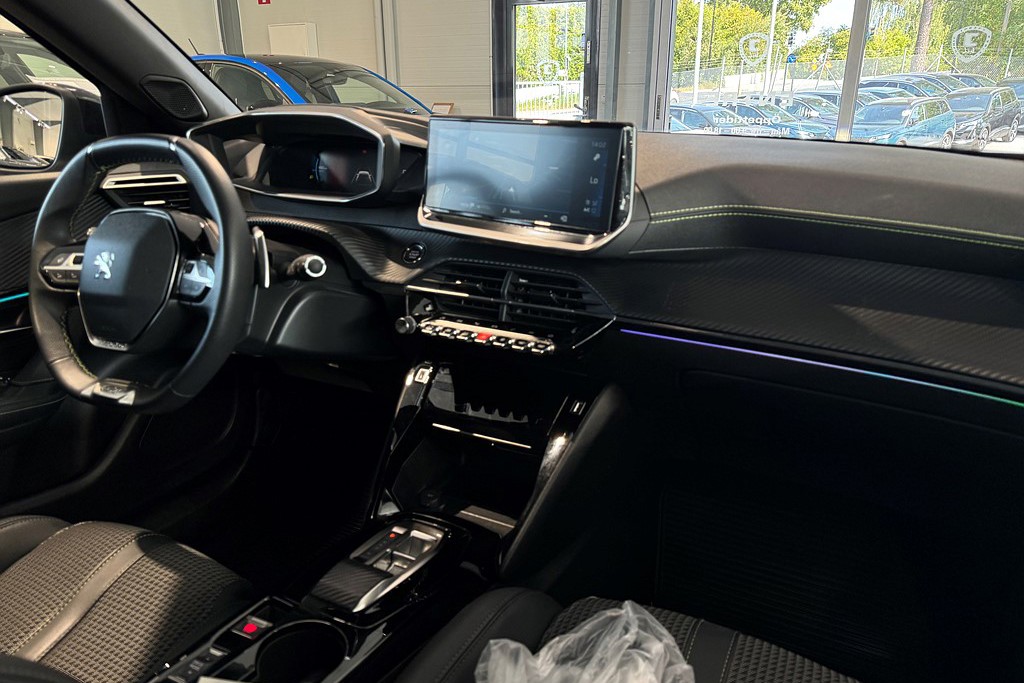 Bild på GT 1.2 PT 130hk Aut - CARPLAY
