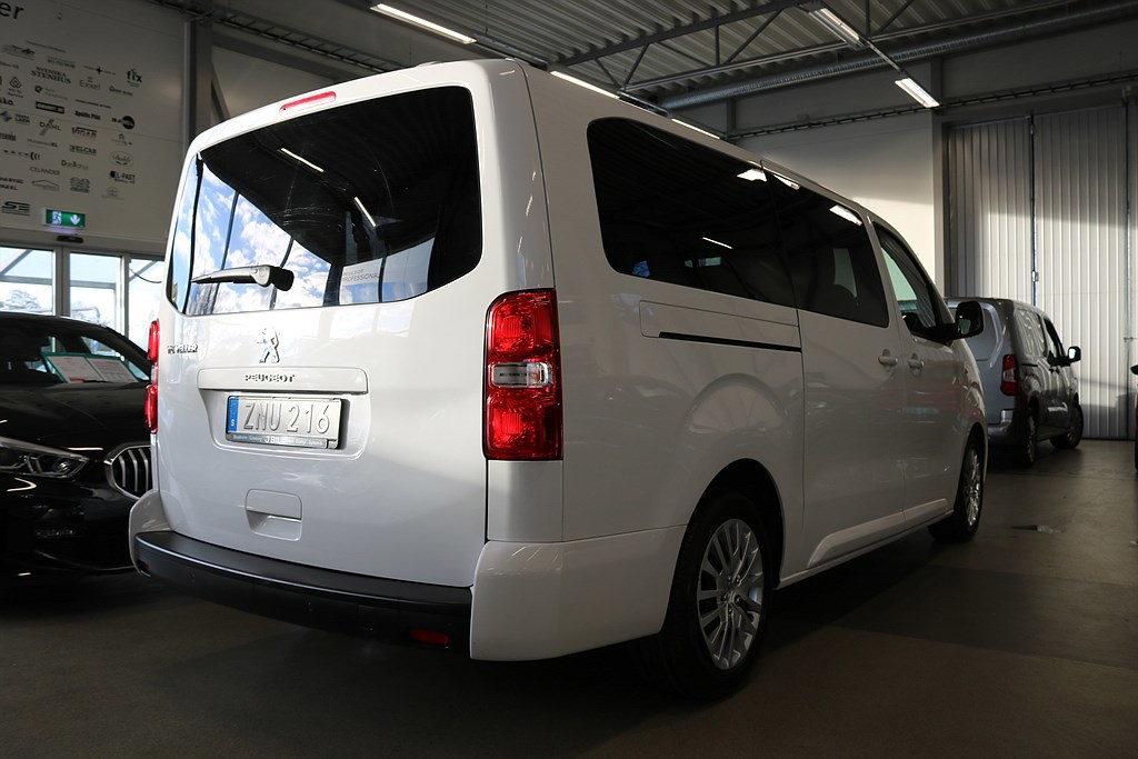 Bild på Business BlueHDi 145hk Aut L3 - 9-SITS